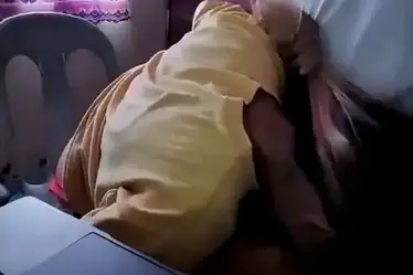 Bokep live Cewek Manis Colok Pakai Mainan